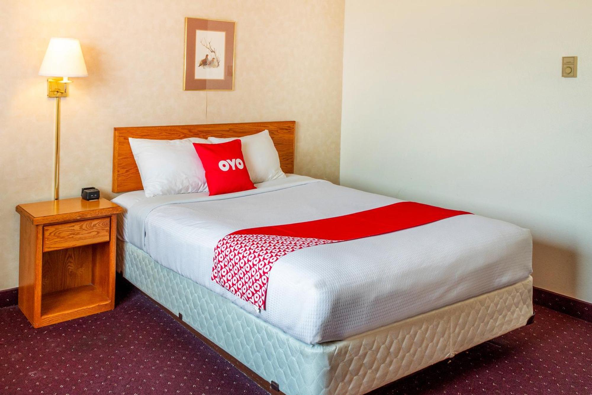 Oyo Hotel Shelby Mt Hwy 2 & I-15 Ngoại thất bức ảnh