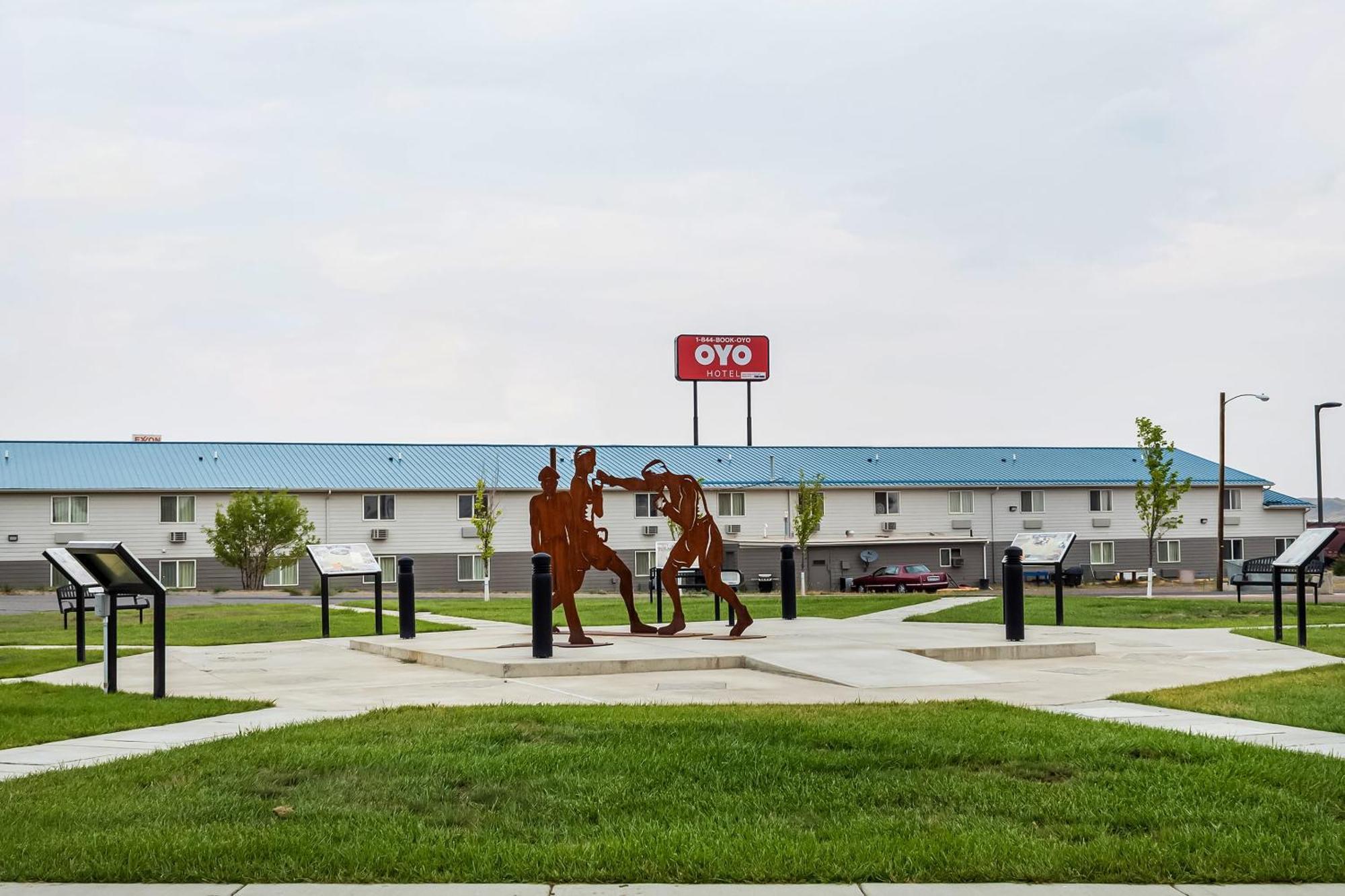 Oyo Hotel Shelby Mt Hwy 2 & I-15 Ngoại thất bức ảnh
