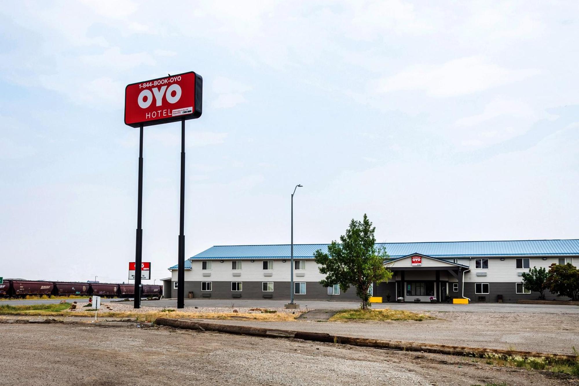 Oyo Hotel Shelby Mt Hwy 2 & I-15 Ngoại thất bức ảnh